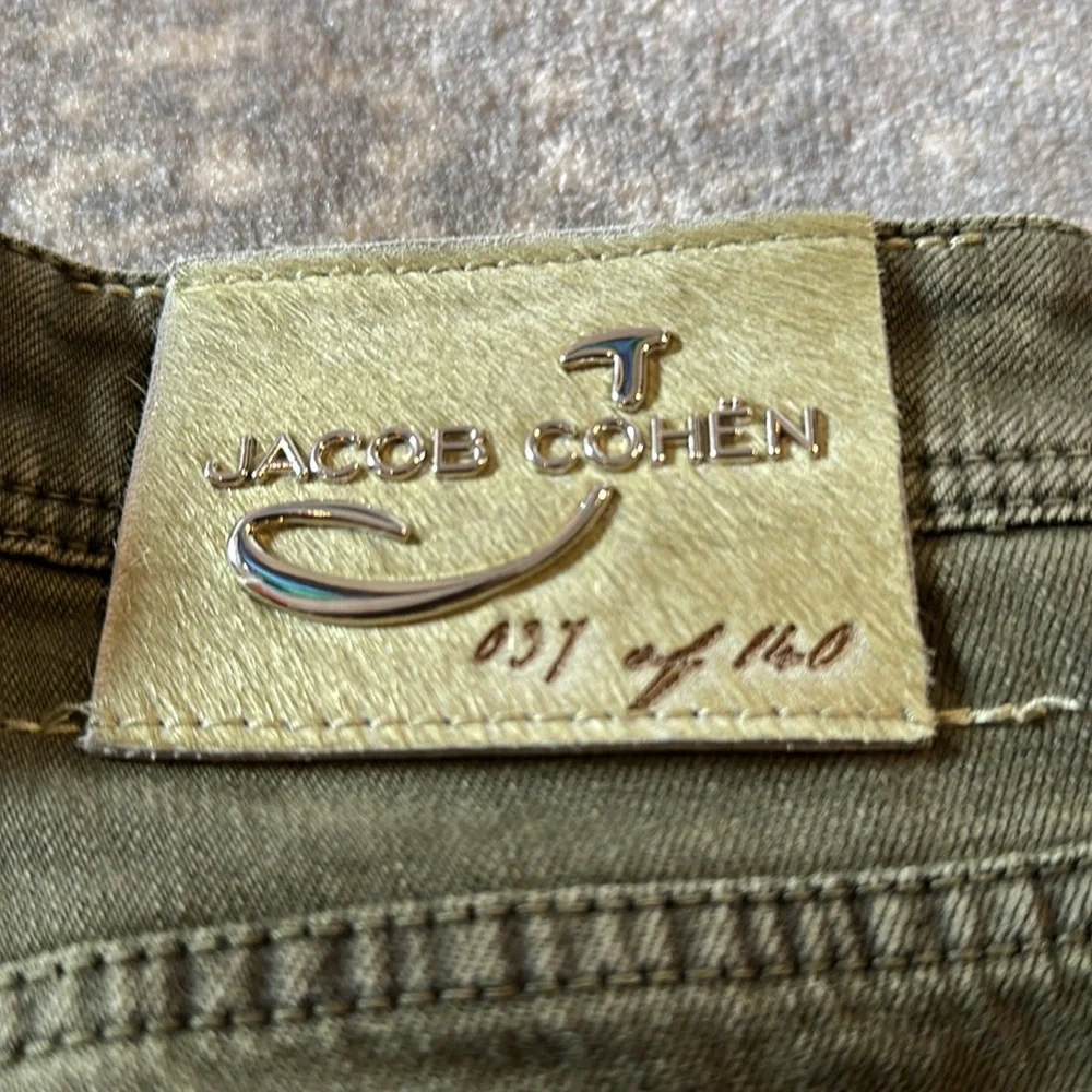 JACOB COHEN LIMITED EDITION MENS JEANS SIZE (33) 37 OUT OF 160